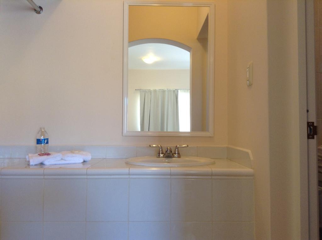 Guaymas Inn Phòng bức ảnh